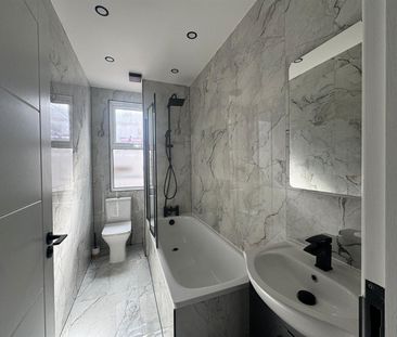 Wickham Lane, London SE2 - Photo 1