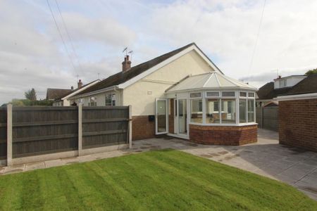 3 bedroom bungalow to rent - Photo 2