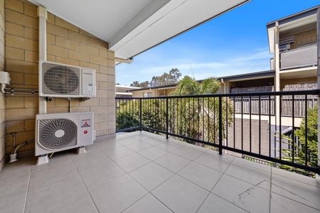 Stylish, Low-Maintenance Living in a Prime Location - Photo 4