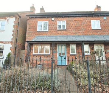 The Green, Wooburn Green - Photo 4