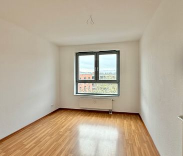 Helle 3-Zimmer-Wohnung mit guter Aufteilung & Balkon - Foto 1