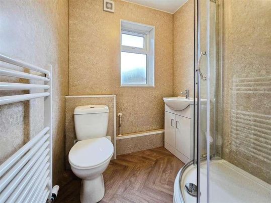 Benedict Close, Rushden, Northants, NN10 - Photo 1