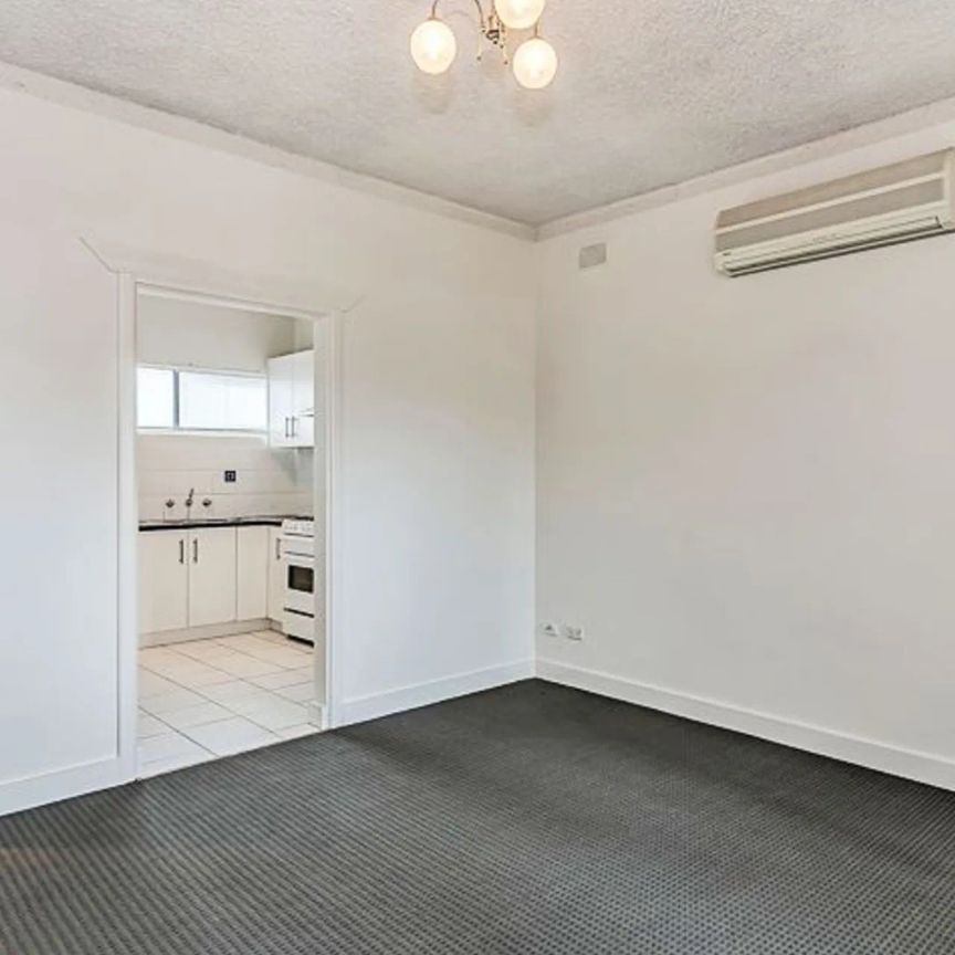 Perfect Location midway between the city and the sea - Photo 1