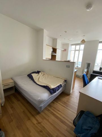 Studio to rent - Photo 3