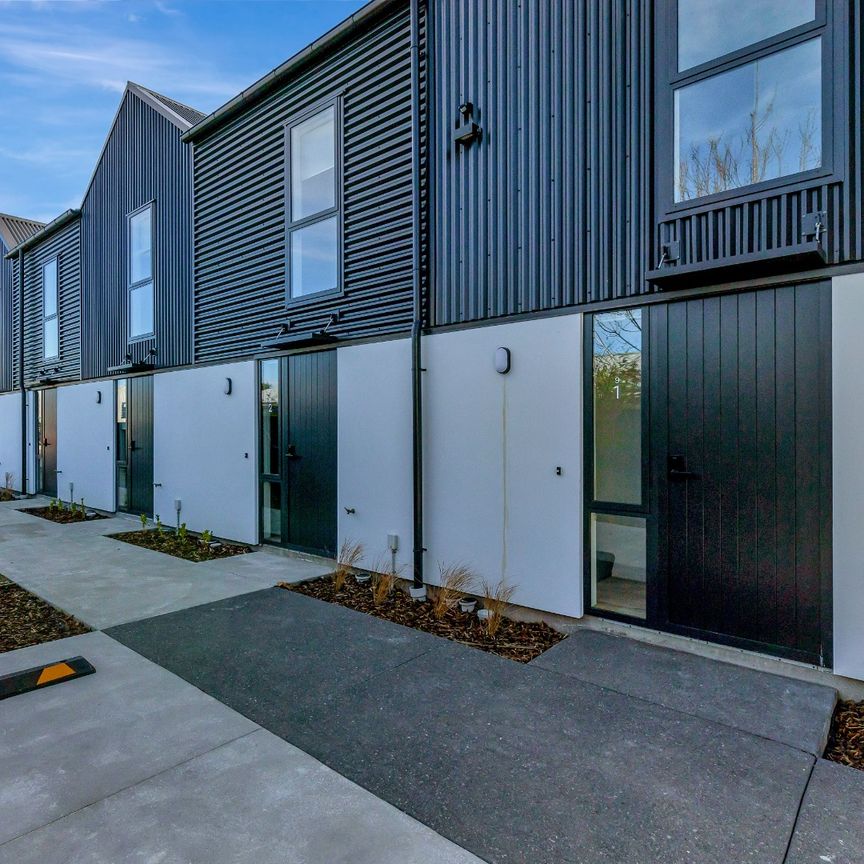 9 Grove Road, Addington - Photo 1