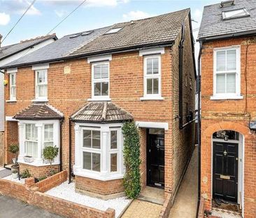 Dorchester Road, Weybridge, Surrey, KT13 - Photo 1
