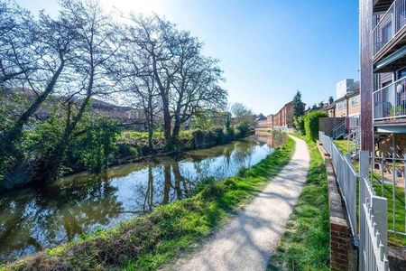 Walnut Tree Close, Guildford, GU1 - Photo 4