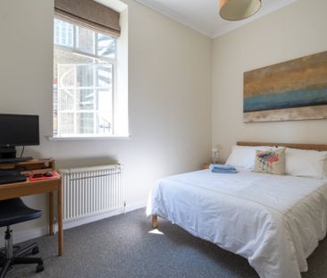 2 bedroom flat to rent - Photo 6