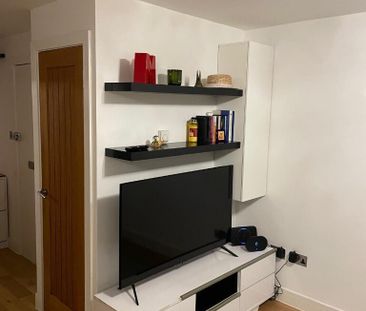 2 bedroom flat to rent - Photo 2