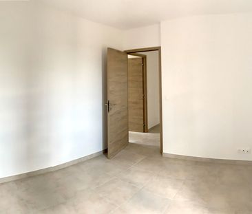 CUCURON MAISON 4 PIECES AVEC JARDIN ET GARAGE, - Photo 5