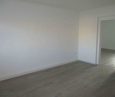 Willkommen Zuhause: Renovierte 2-Zimmer-Wohnung mit Balkon und Einb... - Photo 4