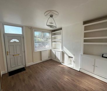 2 bedroom end of terrace house to rent - Photo 6