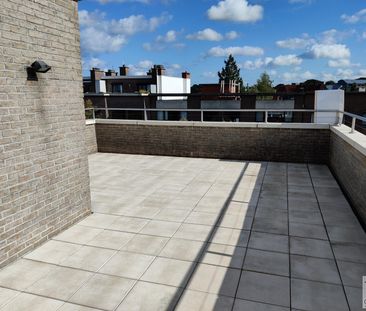 Duplex appartement met zonneterras van 72m² in het hart van Brasschaat - Photo 2