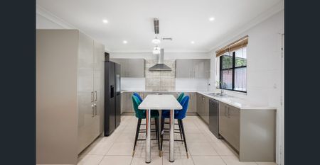 High Exposure Street Presence - Photo 3