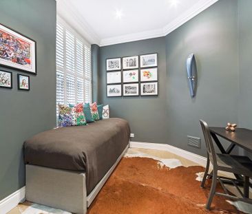 3 bedroom flat to rent - Photo 4