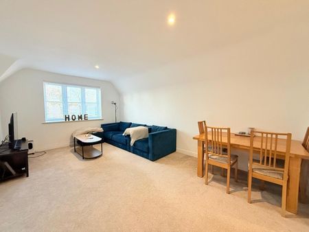 St Catherines Wood, Camberley, Surrey, GU15 - Photo 2