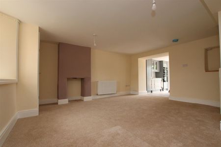 3 bed Cottage for let - Photo 4