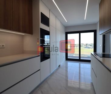 3 room luxury Flat for rent in Montijo, Distrito de Setúbal - Photo 1