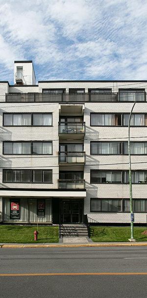 5745 Côte-St-Luc Road -Stratford Terrace - 2 Bedrooms - 5745 Chemin De La Côte-Saint-Luc, Montréal - Photo 1