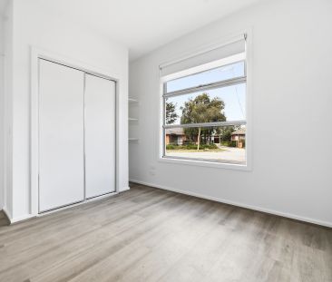 Low-Maintenance, Brand-New & Perfectly Located - Photo 4