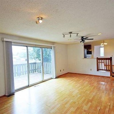 Spacious 3Br Family Home Near West Edmonton Mall–Prime Location! - Photo 3