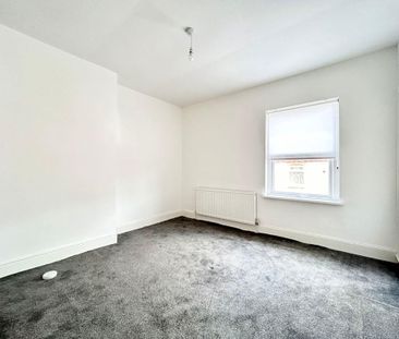 2 bed terraced house to rent in SR8 - Photo 5