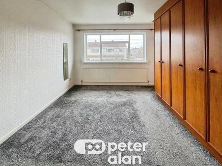 3 bedroom semi-detached house to rent - Photo 4