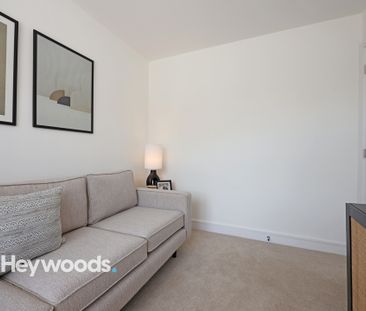 3 bed mews house to rent in The Oaks, The Astbury, Newcastle-under-... - Photo 2