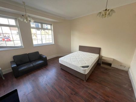 4 bedroom property to rent Ladysmith Road, Grimsby, Lincolnshire, DN32 - Photo 5