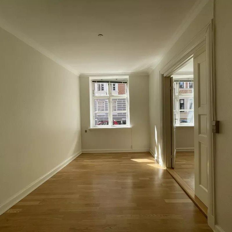 <b>Velindrettet og lys lejlighed i hjertet af Aalborg</b> - Photo 1