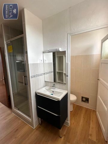 Location Appartement 4 pièces 67m² ST NAZAIRE 44600 - Photo 3