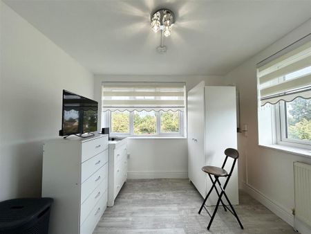 2 bedroom maisonette to rent - Photo 4