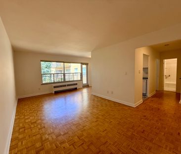 For Lease - 30 Upper Canada Drive Unit# 301, Toronto, Ontario - Photo 1