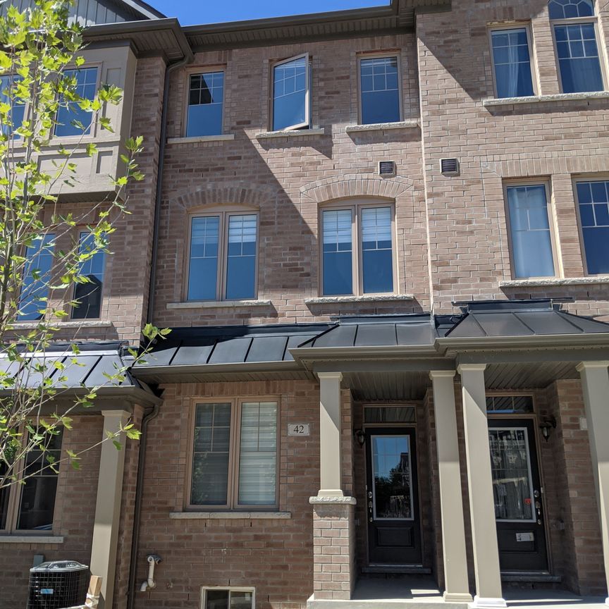 For Lease - 42 Robert Joffre Leet Avenue, Markham, Ontario - Photo 1