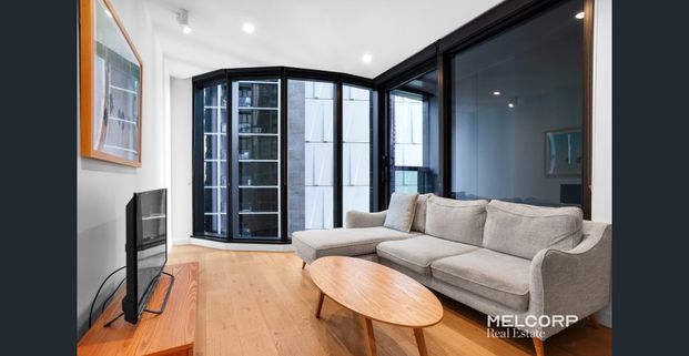 ONE-BEDROOM APARTMENT WITH CITY VIEWS – FURNISHED - Photo 1