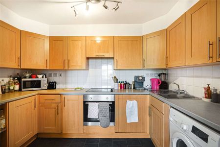 Lavender Hill, London, SW11 5RW - Photo 5