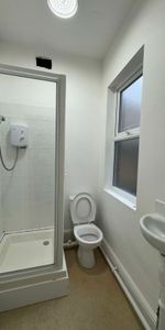 Shared house next to Newsham Park - bills included - Photo 4