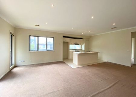 1 Oriel Road, Ivanhoe VIC 3079 - Photo 2