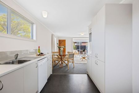 Modern two-bedroom townhouse in Hoon Hay! - Photo 3