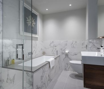 Pinewood Gardens, Teddington, TW11 - Photo 2