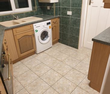 3 Bed Semi-Detached House, Brentvale, HA0 - Photo 4