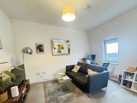 Warple Way, London, W3 0BD - Photo 2