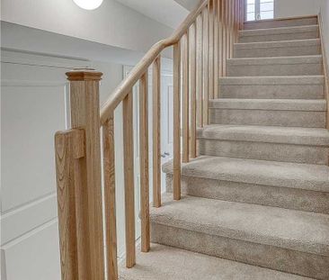 For Lease - 253 Lord Elgin Lane, Clarington, Ontario - Photo 2