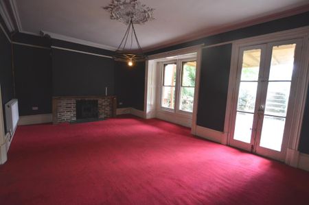 8 bedroom farm house to rent - Photo 2