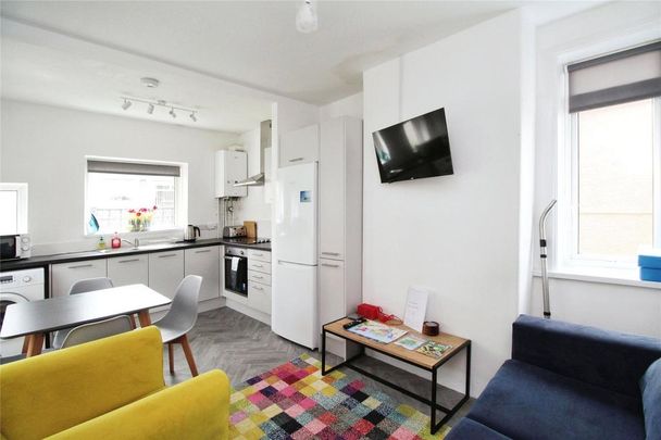 2 bedroom semi-detached house to rent - Photo 1