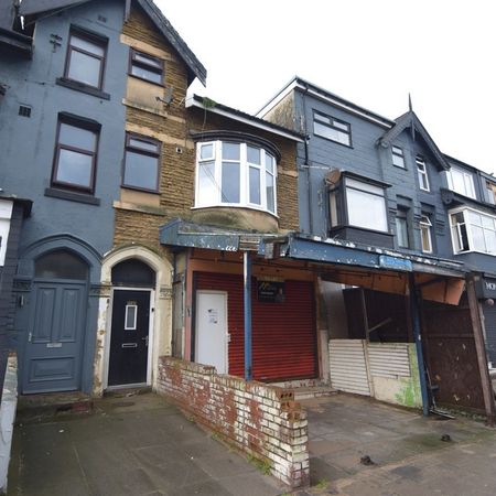 To Let Studio - Photo 4