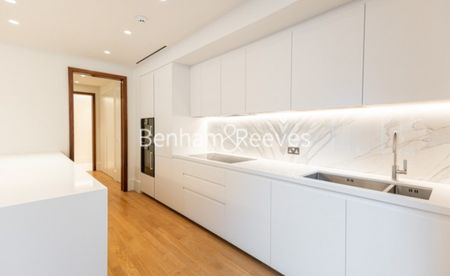 2 Bedroom flat to rent in Lancer Square, Kensington, W8 - Photo 3