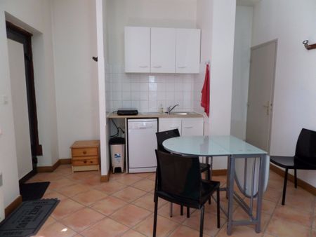 Location Appartement 1 pièce 28m² TROYES 10000 - Photo 4