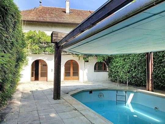 Charming village house with pool - Photo 1