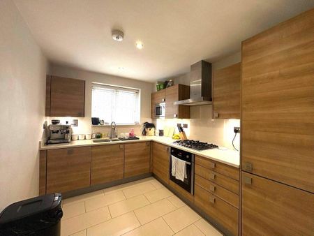 2 bedroom maisonette to rent - Photo 5